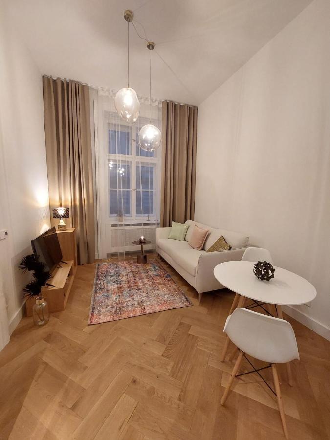 Luxury Apartment In The Centre ปราก ภายนอก รูปภาพ